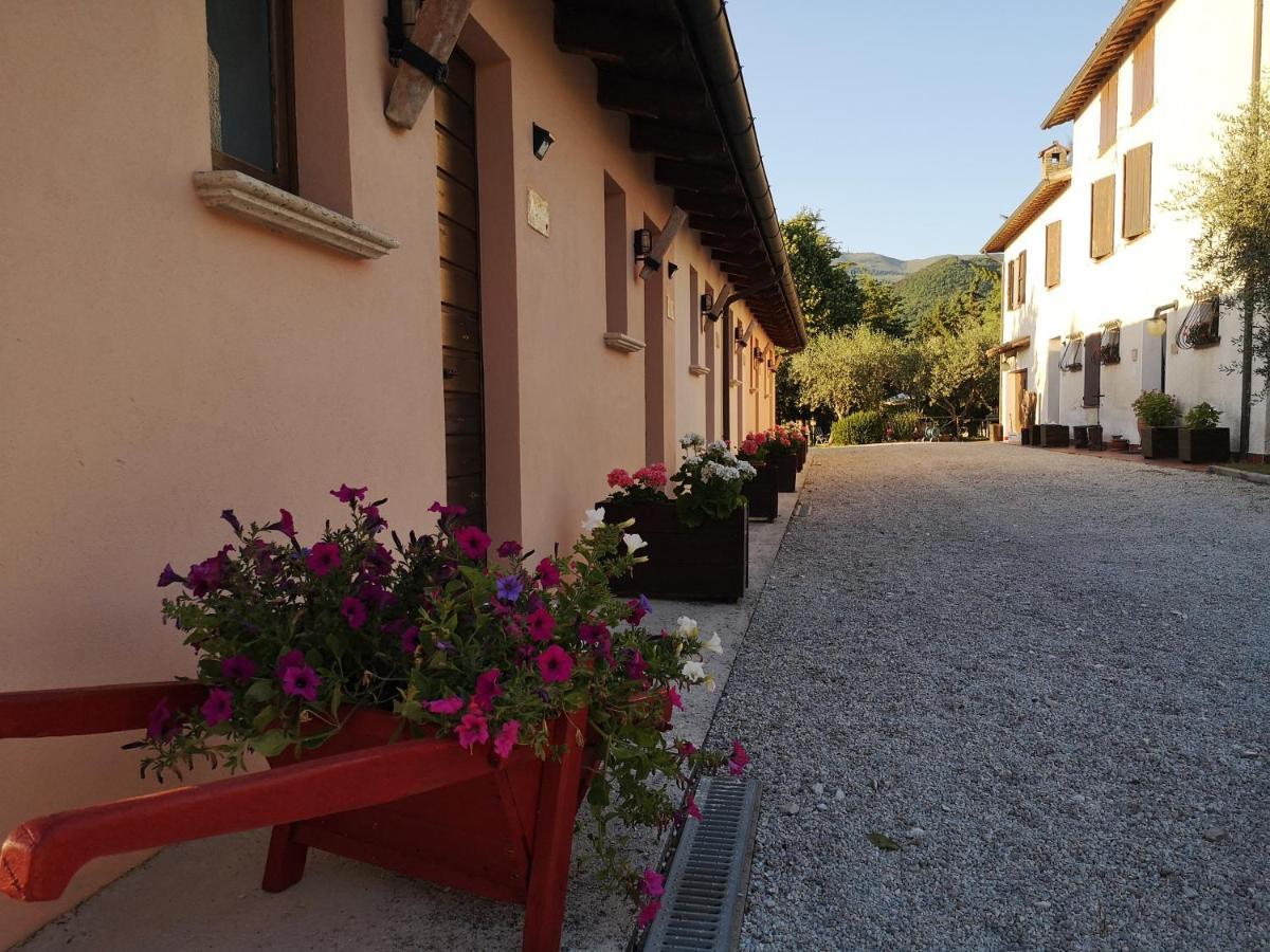 Fossato di Vico Santa Croceヴィラ エクステリア 写真