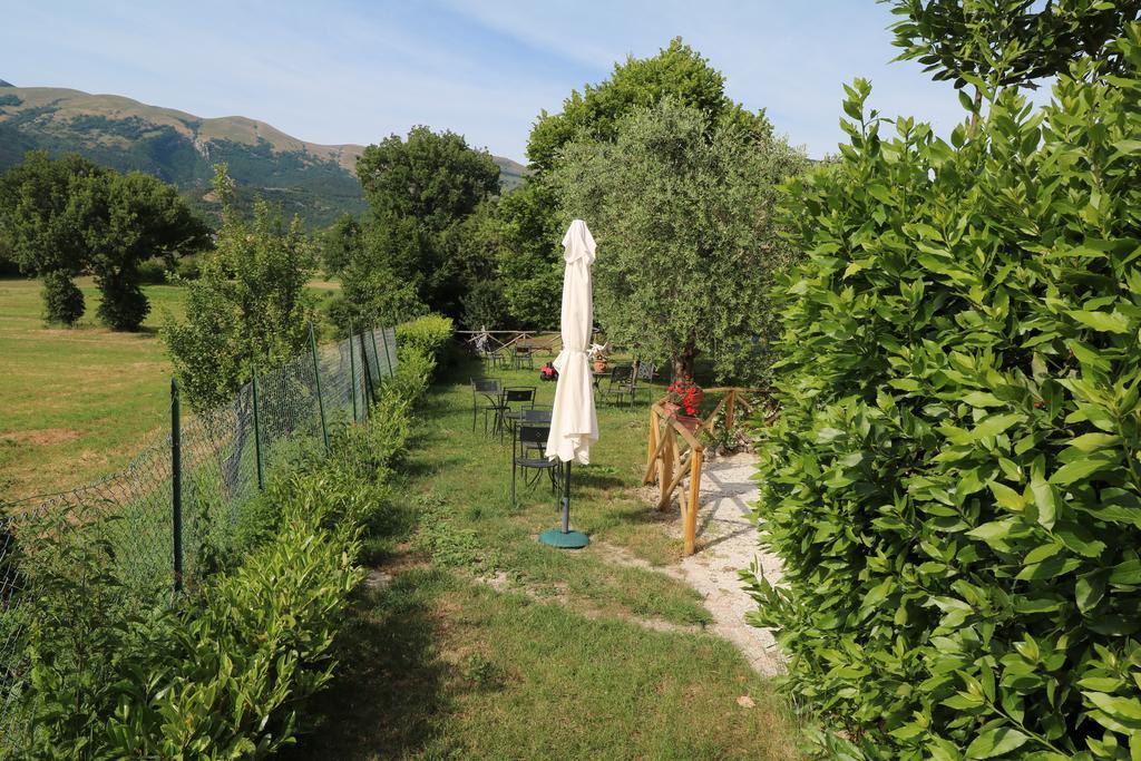 Fossato di Vico Santa Croceヴィラ エクステリア 写真